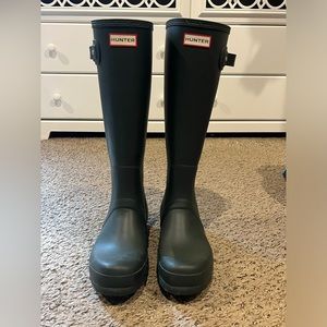 Dark Green Hunter Boots. Woman’s 10